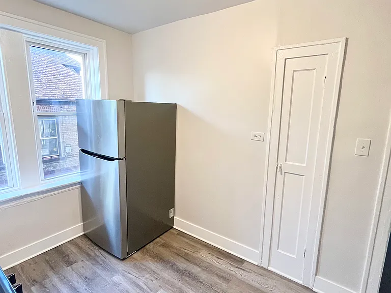 4124-32 W 24th Pl Apartments — Photo 11