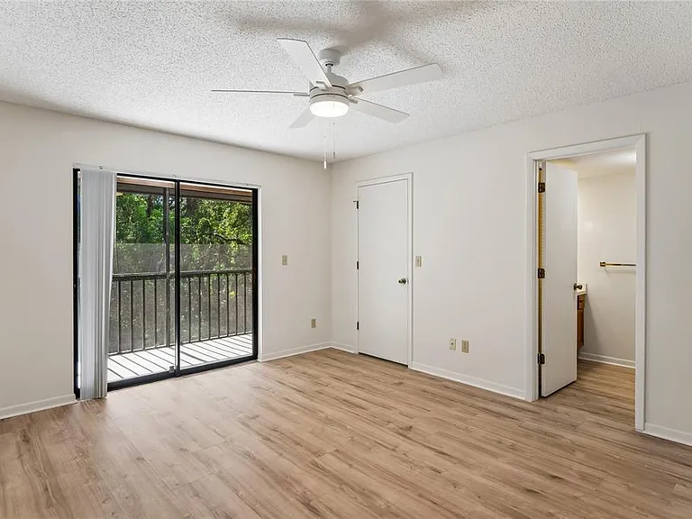 110 Hammock Pine Blvd — Photo 16