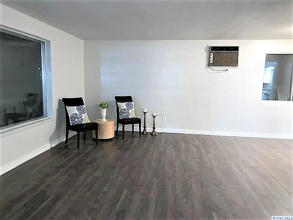3rd image of 257 Cottonwood Dr
