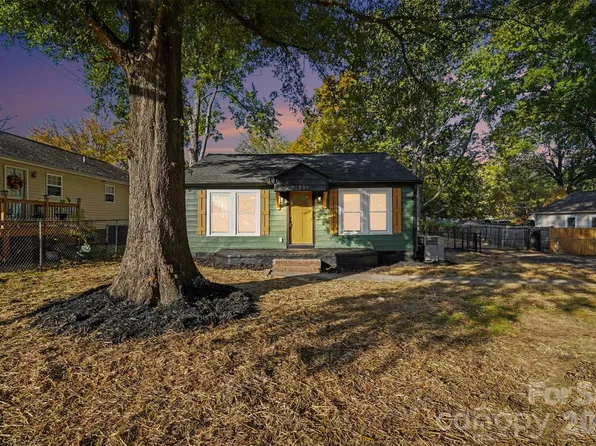 2806 Royal Ave, Kannapolis, NC 28083