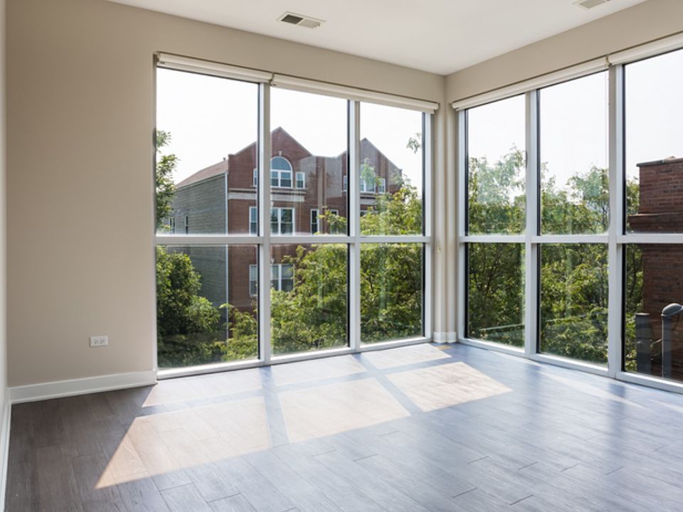 1st image of 2443 W Armitage Ave #202