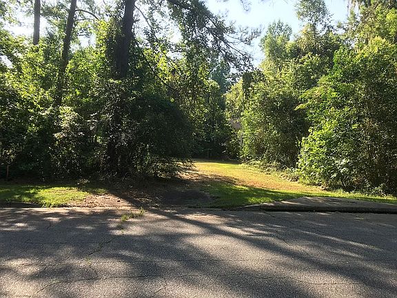 Side view - Edgewood circle