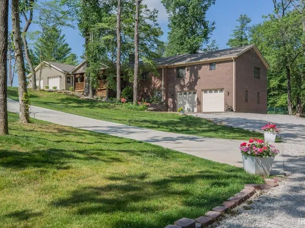 7110 Kremer Rd, Evansville, IN 47720