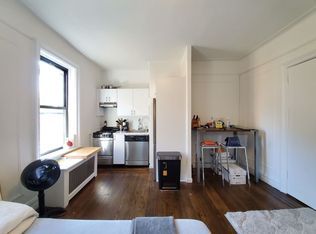 26 Grove St #D7, New York, NY 10014