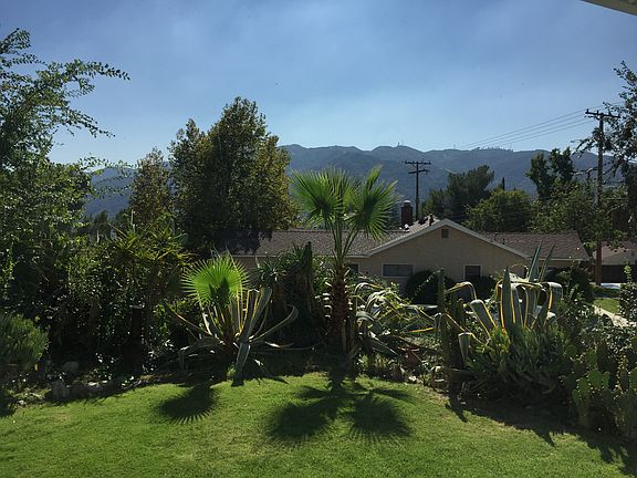Gorgeous Mountain Views!