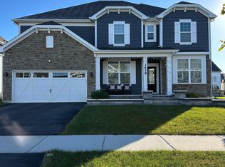 3628 Sargent Dr, Naperville, IL 60564