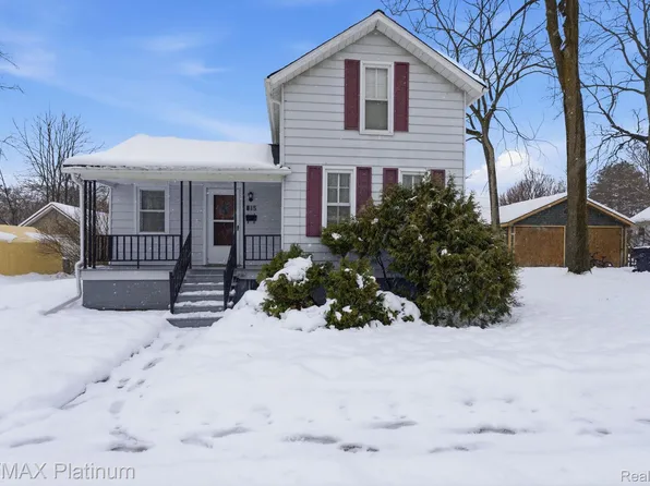 815 McPherson St, Howell, MI 48843