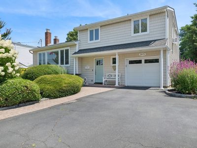 2975 Susan Road, Bellmore, NY, 11710