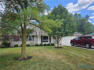 1211 Powell View Dr, Defiance, OH 43512