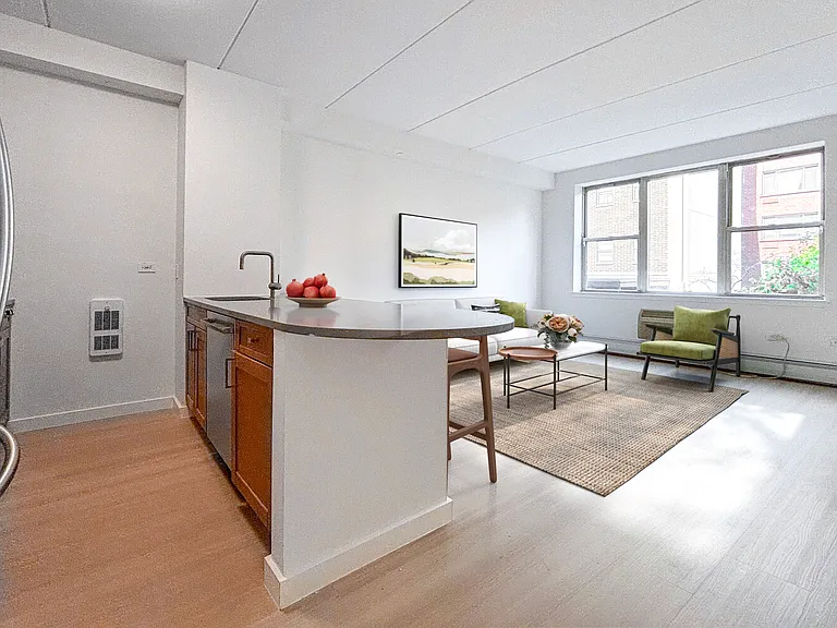 280 E 2nd St #1008 — Photo 1