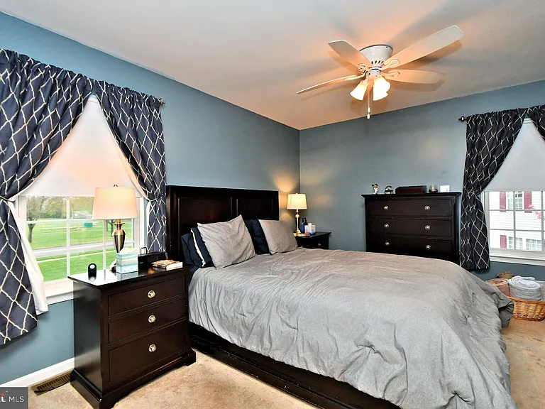 800 Beacon Ct — Photo 29