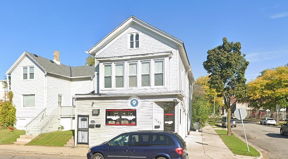 1st image of 1002B W North Ave