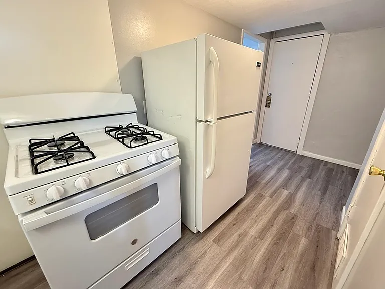 2021 N Irving St — Photo 12