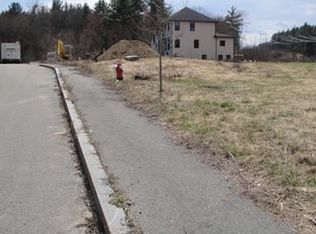 4 Bartlett Ct, Dracut, MA 01826