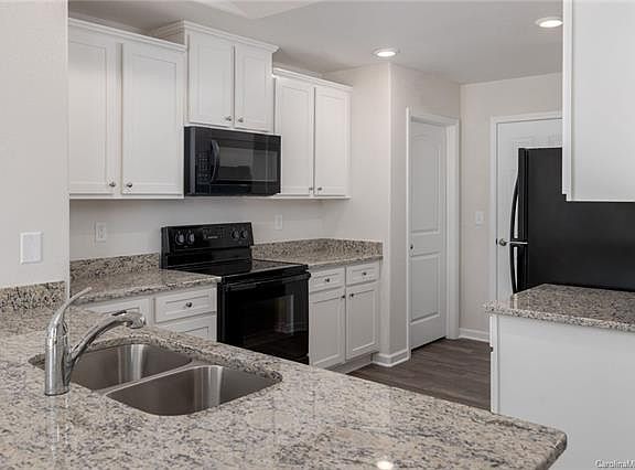 4th image of 7328 Amberly Hills Dr