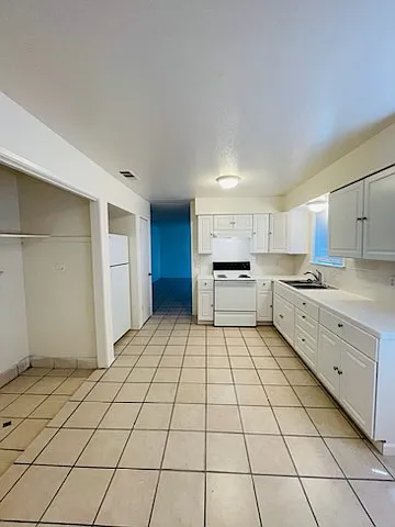 3026 W Saginaw Way #103 — Photo 4