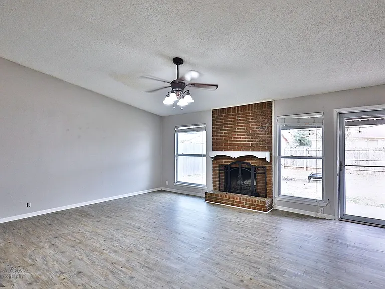 1734 Bob White Ct — Photo 5