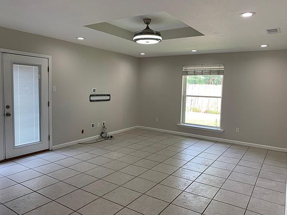 2nd image of 931 Lesan Dr