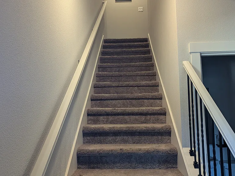 S Cloverhill Way — Photo 3