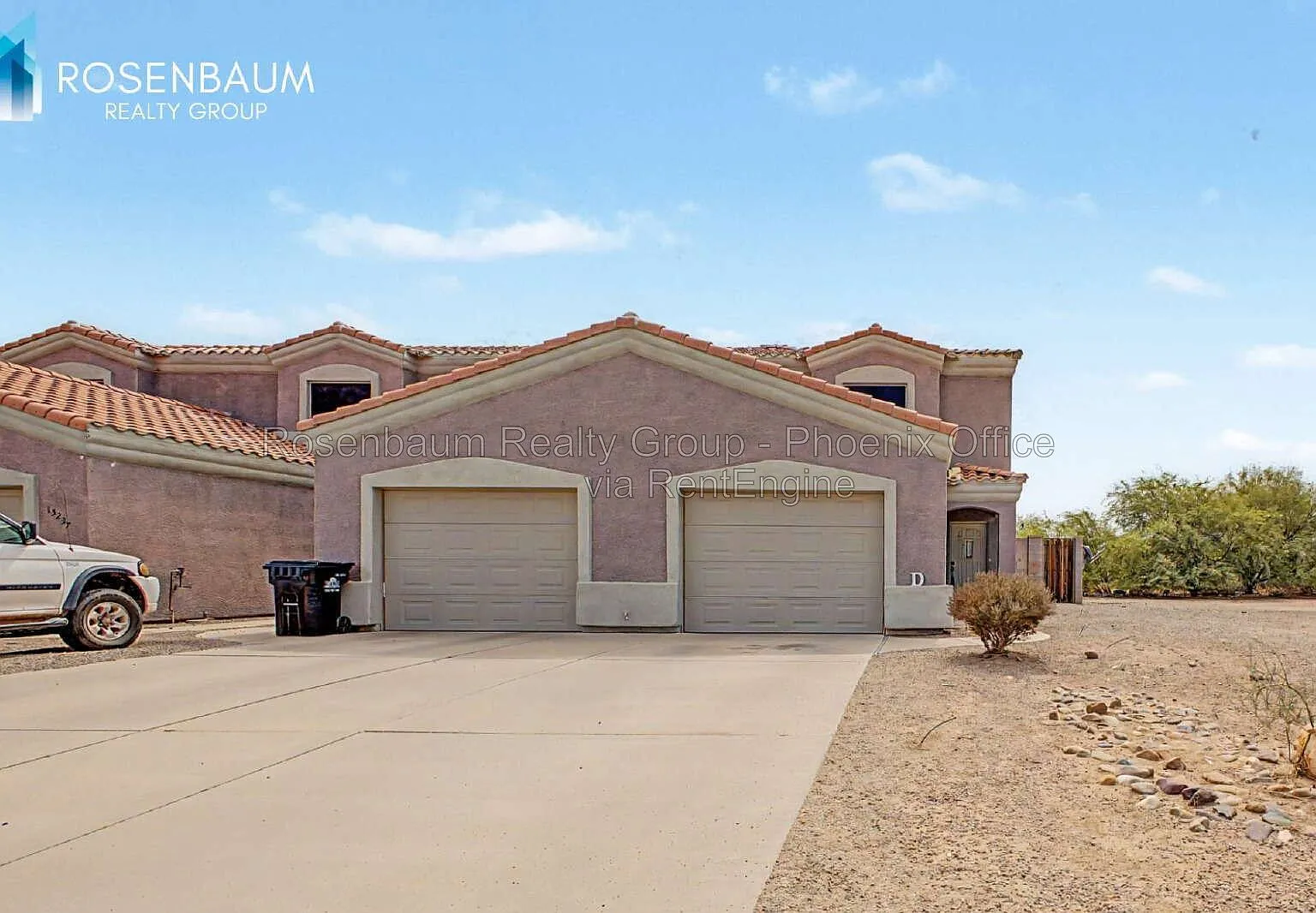 2 bed, 2.0 bath, 1209 sqft, $1,095 — Photo 2