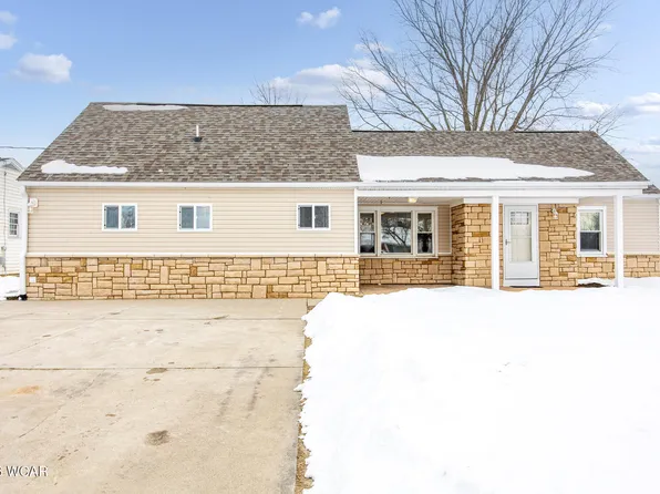 424 Hoopengarner St, Wapakoneta, OH 45895