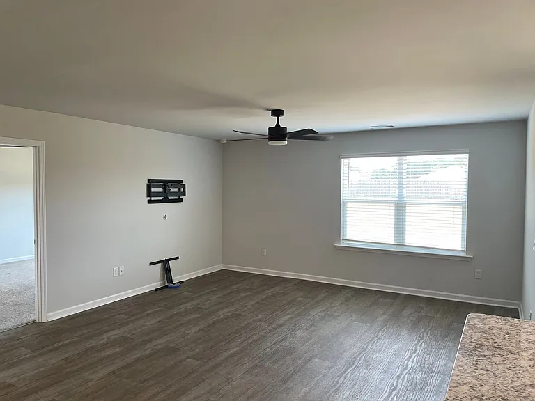 1824 E Woodstork Ln NE — Photo 5