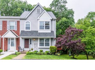 661 Kenney Ln, Brookhaven, PA 19015