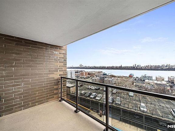 3rd image of 9060 Palisade Ave APT 507