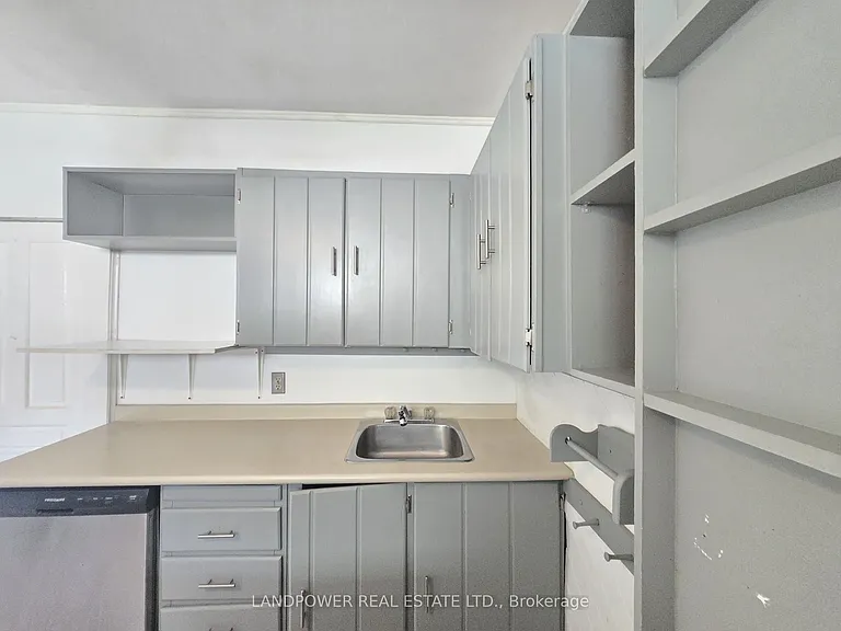 451 Ontario St #MAIN FLOOR — Photo 10