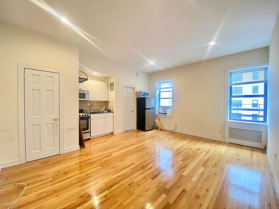1st image of 145 E 17th St #X1