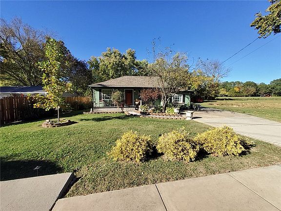 2nd image of 2668 E Huntsville Rd