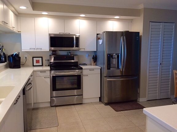 4th image of 6671 NW 51st St
