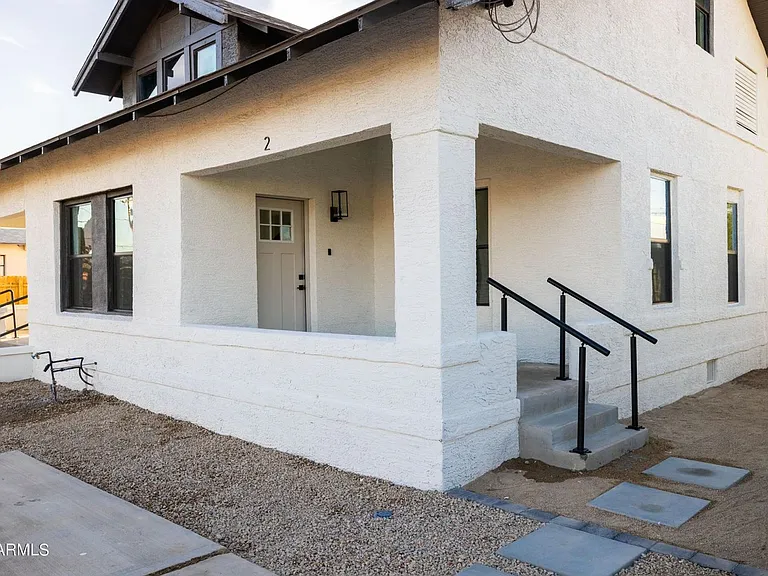 326 N 17th Dr — Photo 10