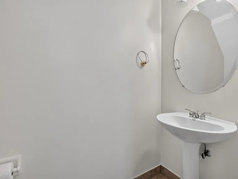 158 W Thatch Palm Cir — Photo 10