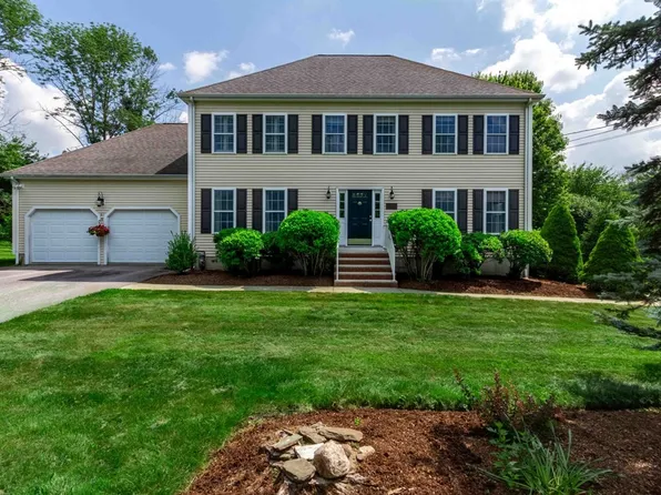 65 Daniels St, Franklin, MA 02038