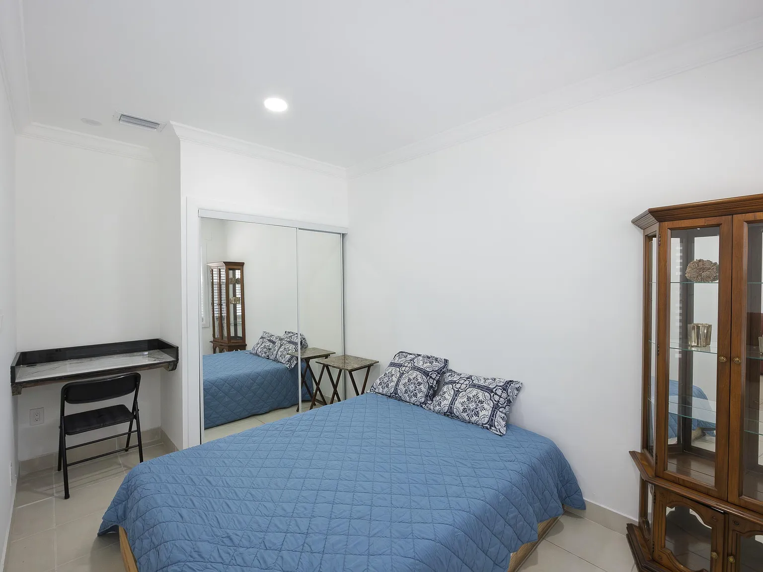 3 bed, 2.0 bath, 850 sqft, $3,000 — Photo 4
