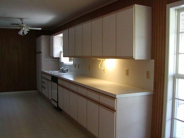 2nd image of 131 Hackberry Ln