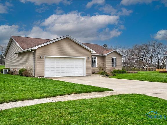 3rd image of 1921 Yarrow Ct