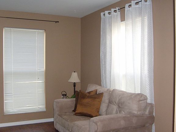 3rd image of 3903 Valley Brook Dr S