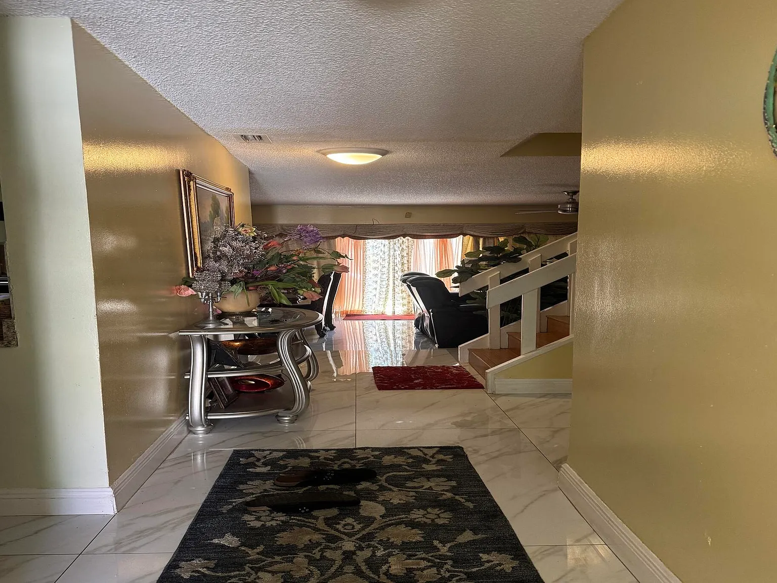5 bed, 2.5 bath, 2080 sqft, $3,950 — Photo 3