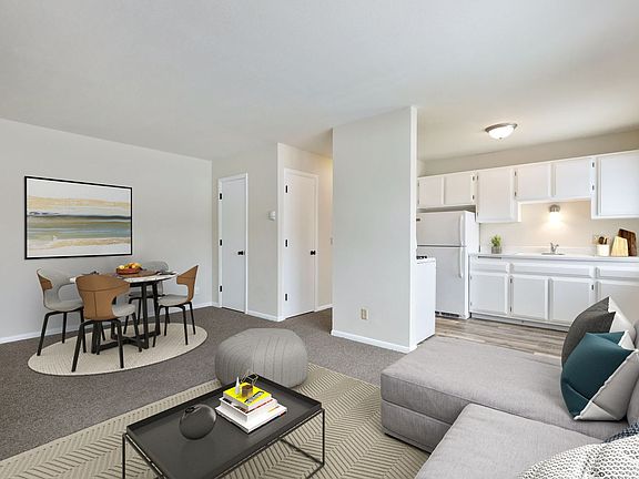 2nd image of 224 Cedar Lake Rd N APT 3
