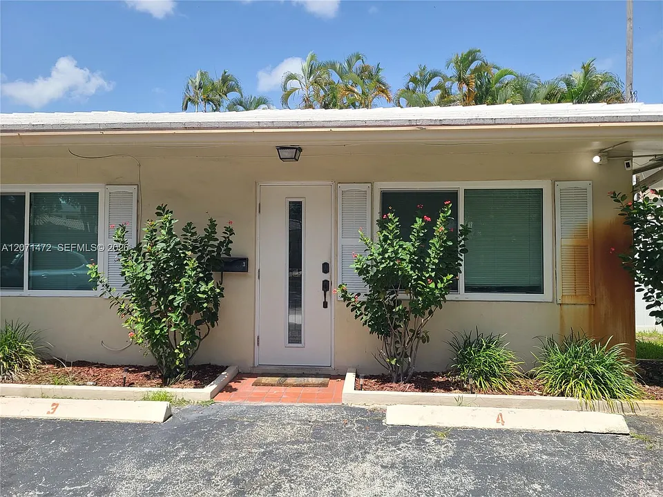 633 NE 16th Ave #3