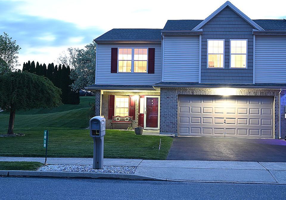 1st image of 1018 Hogan Way