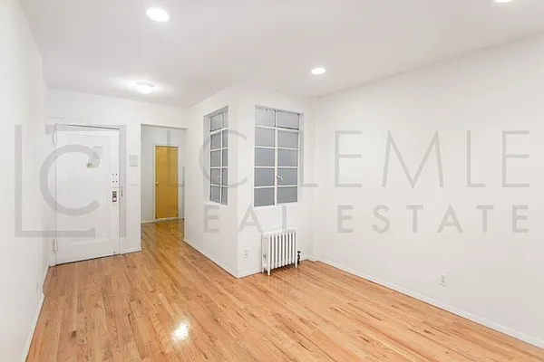 Rented by LC Lemle Real Estate Group | media 2
