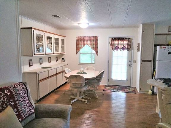 4th image of 212 Magnolia Dr #115