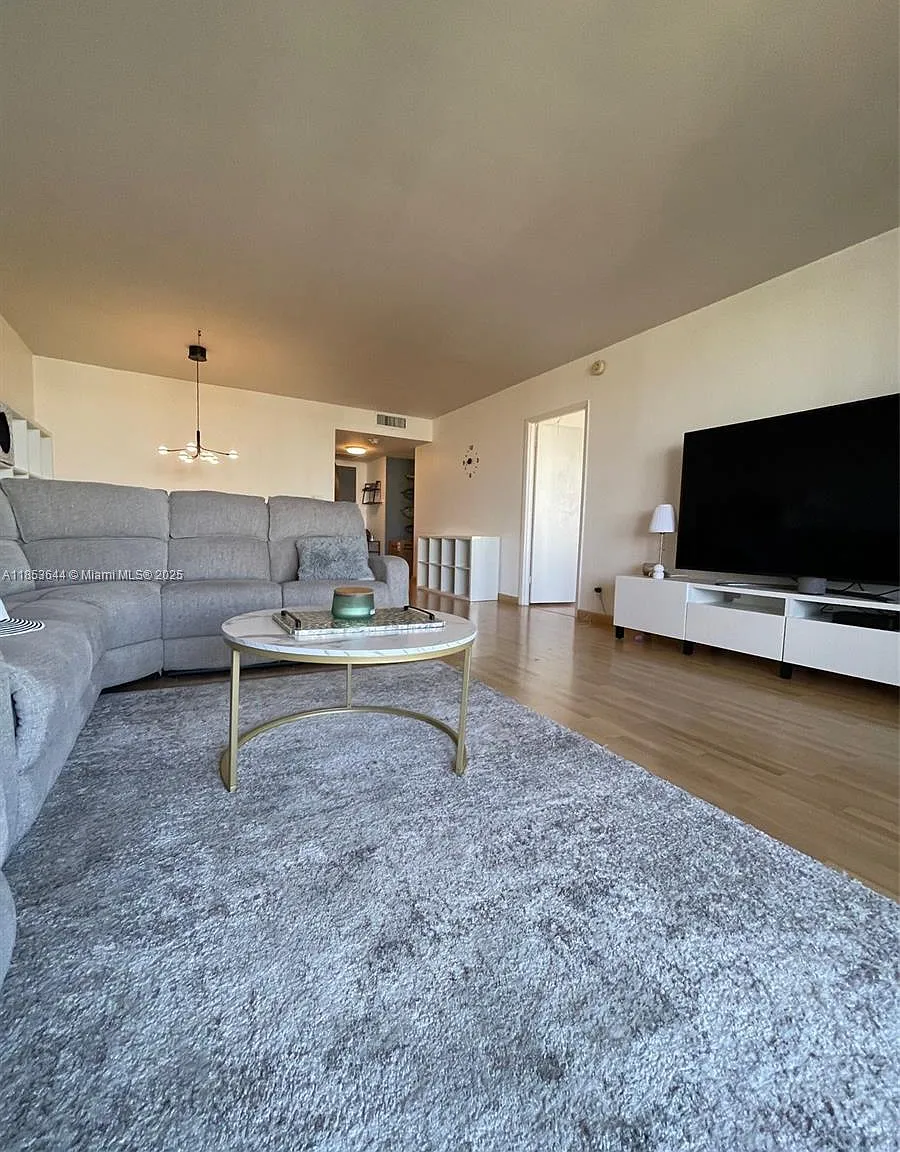 Olympus Condo Phase — Photo 2