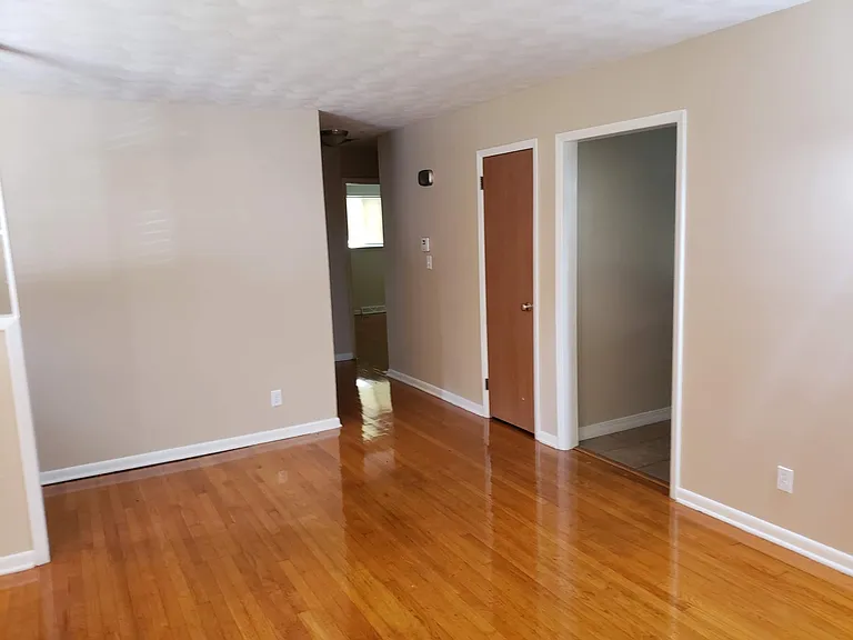 705 W Montclair St — Photo 7