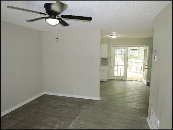 4th image of 10005 Carrie Ln