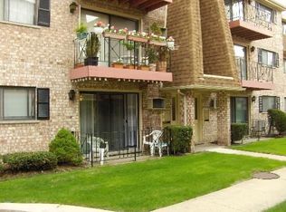 5303 N Delphia Ave APT 104, Chicago, IL 60656