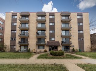 1625 Ashland Ave #2A, Des Plaines, IL 60016